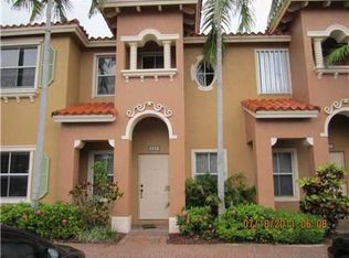 648 SW 107th Ave, Pembroke Pines, FL 33025