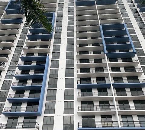 2nd image of 5350 NW 84th Ave #809