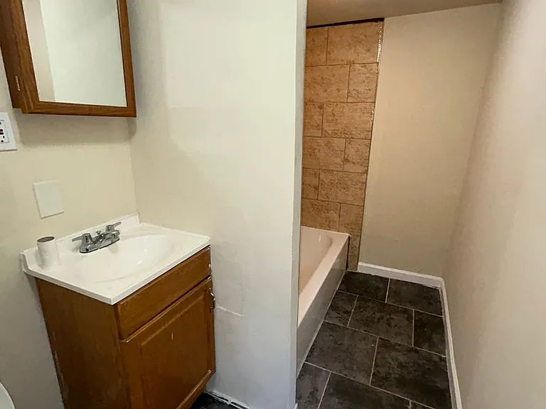 38 Bond St — Photo 10