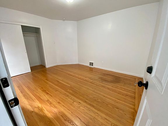 4th image of 310 Orizaba Ave #C