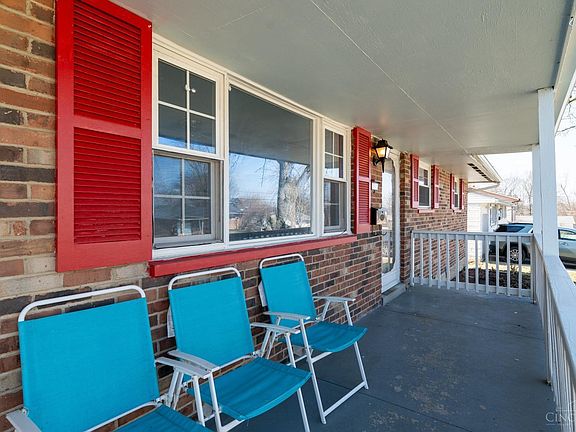 4th image of 2573 Highwood Ln