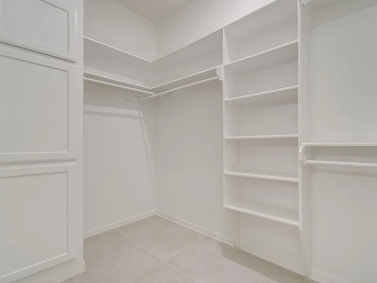 1711 Stone Meadows Ln — Photo 36