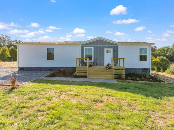498 Greenbriar Rd, Sweetwater, TN 37874