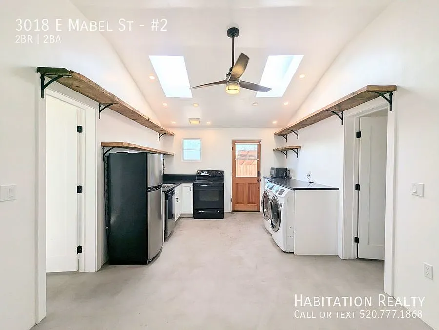 3018 E Mabel St