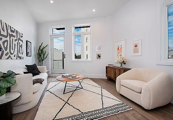 3rd image of 68 N Henry St #3
