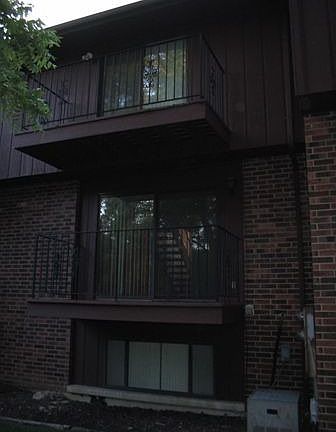 Outside 3-Level Rear View