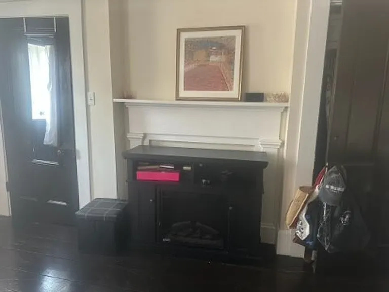 118 E Harris St — Photo 9