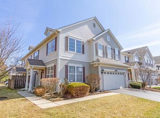 2588 Hillsboro Blvd, Aurora, IL 60503