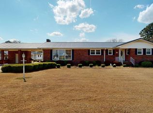 226 Trade Street, Calypso, NC 28325