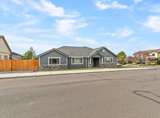 602 Barton Rd, Eagle Pt, OR 97524