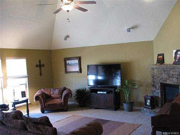4th image of 26675 Duck Pond Ln