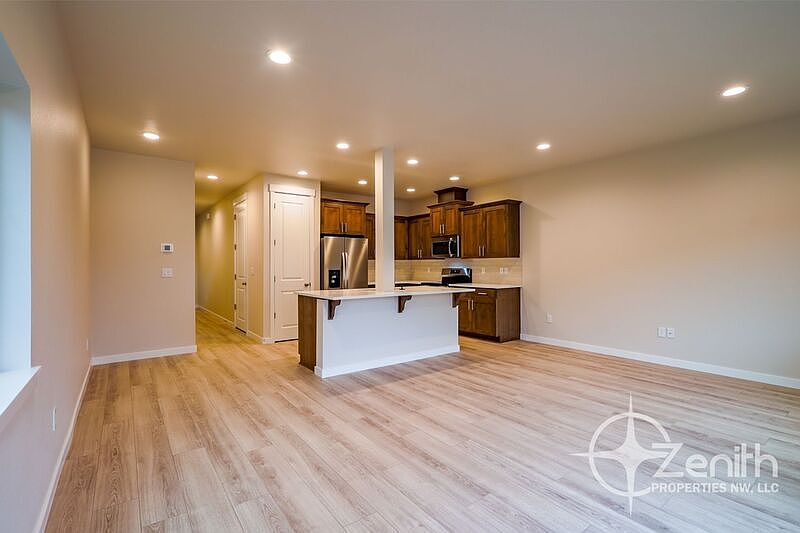1st image of 8513 NE 134th Pl