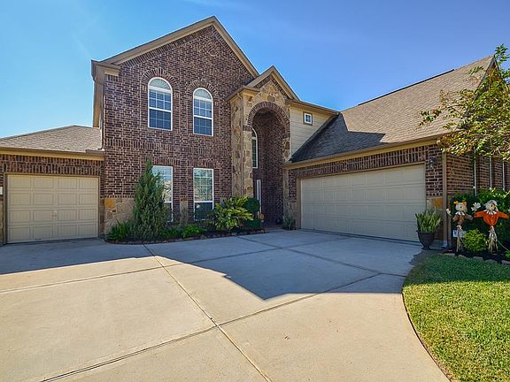 2nd image of 27111 Canyon Dew Ln