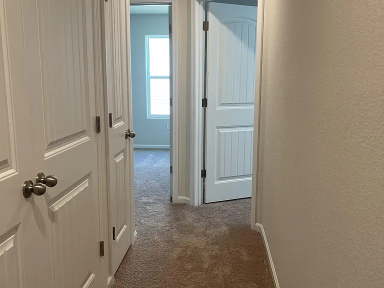 529 Hawley St — Photo 9