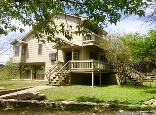 306 Kruse Loop, Lakehills, TX 78063