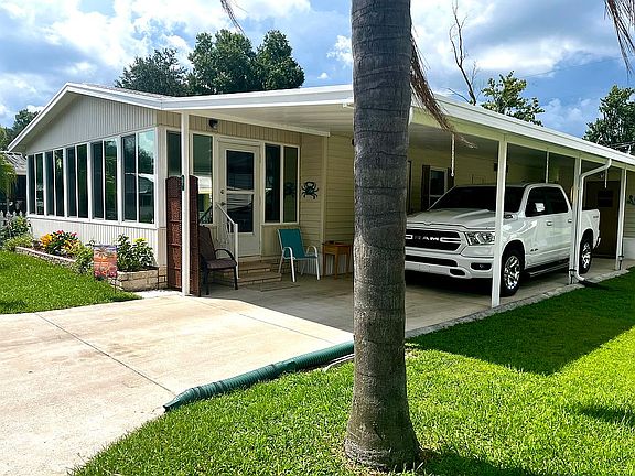 3rd image of 56 Morganthau Dr