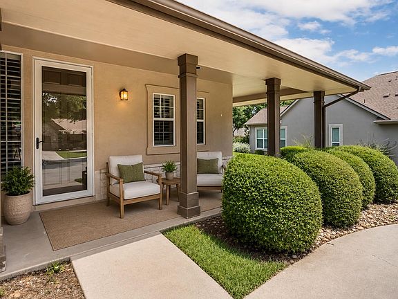 4th image of 102 Wild Rose Dr