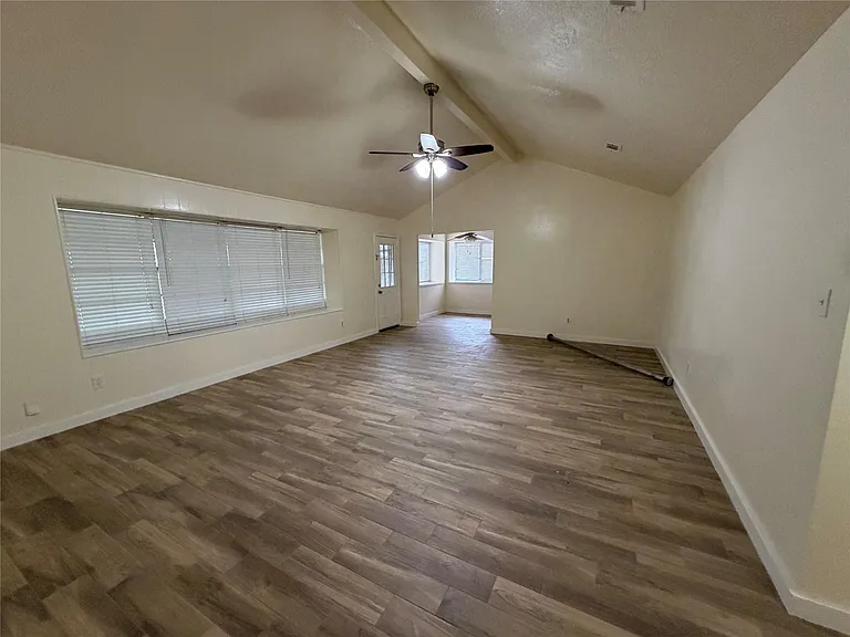16414 Paint Rock Rd — Photo 2