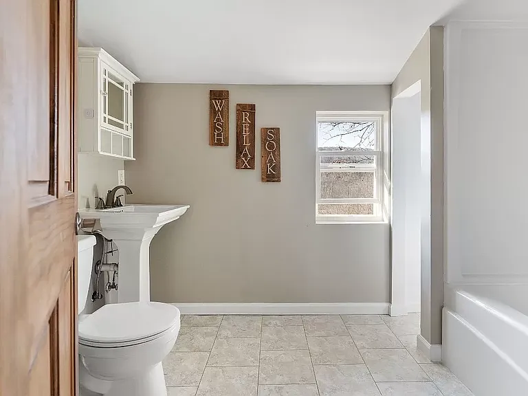 56 Powers Rd — Photo 13