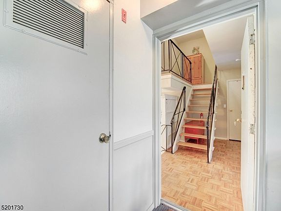 3rd image of 29 Up Mountain Ave #4