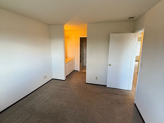 5th image of 1649 Merrill Dr #5