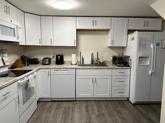 3rd image of 776 E 5900 S