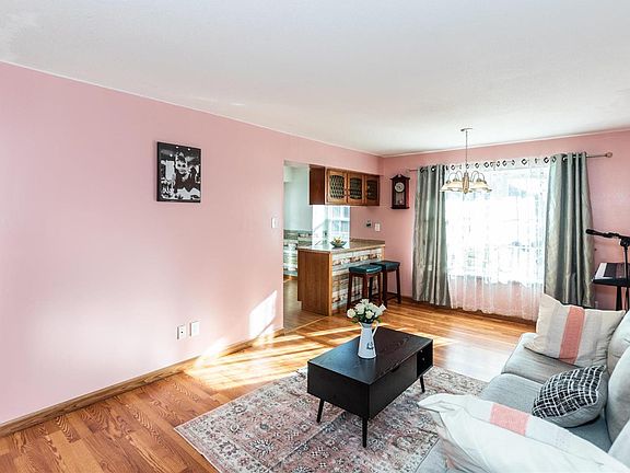 3rd image of 1707 S Mayenne Ct #H