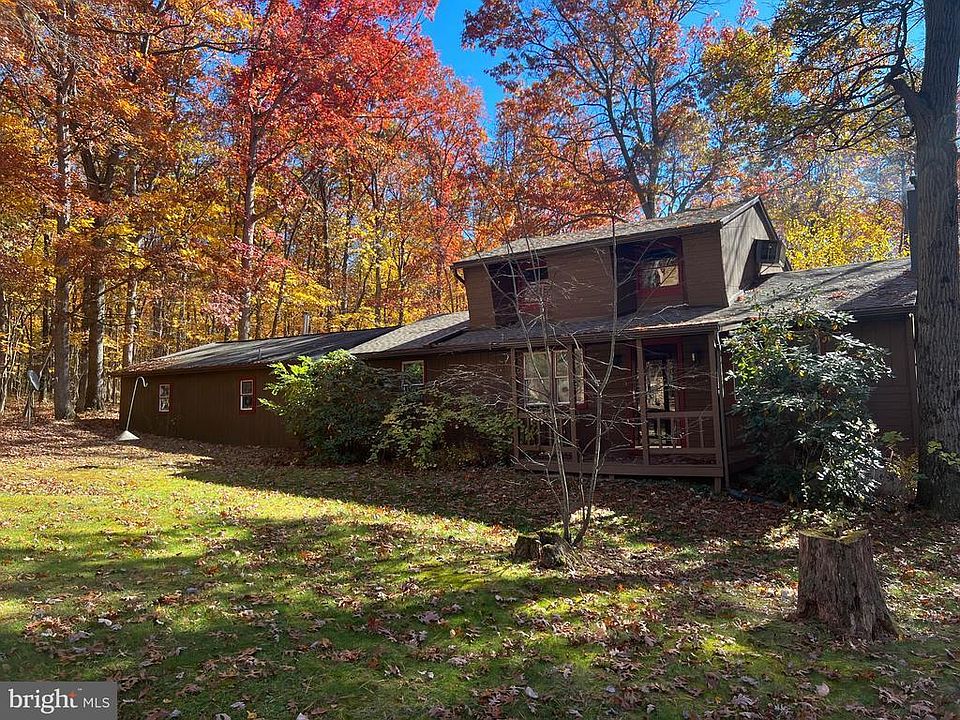 1st image of 22 Pine Tree Dr