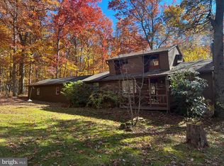 22 Pine Tree Dr, Newville, PA 17241