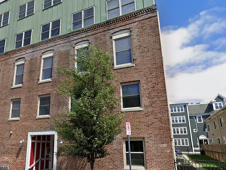 120 W 7th St #303 — Photo 8