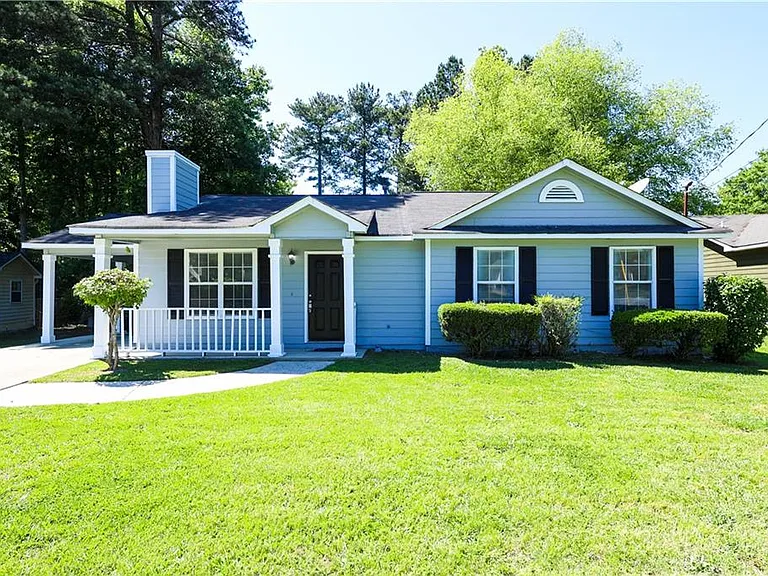 6560 Emerald Pointe Cir — Photo 1