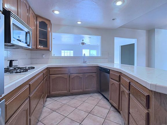 4th image of 12532 Ridgeton Dr