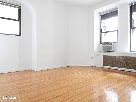 4th image of 117 W 58th St APT 9E