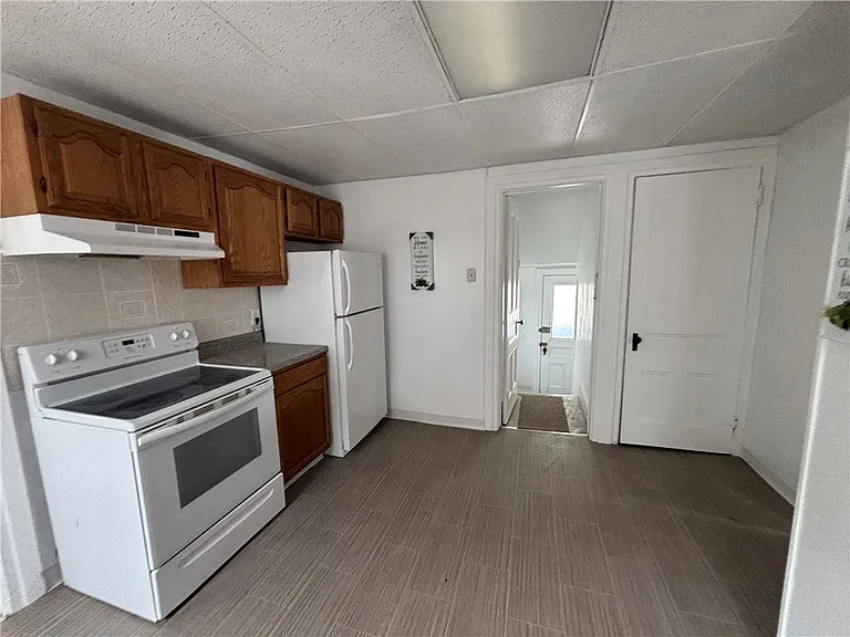 612 W Church St #A — Photo 7
