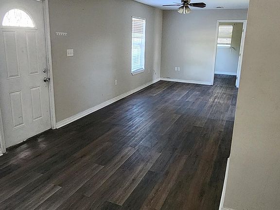 3rd image of 53 Eglin St