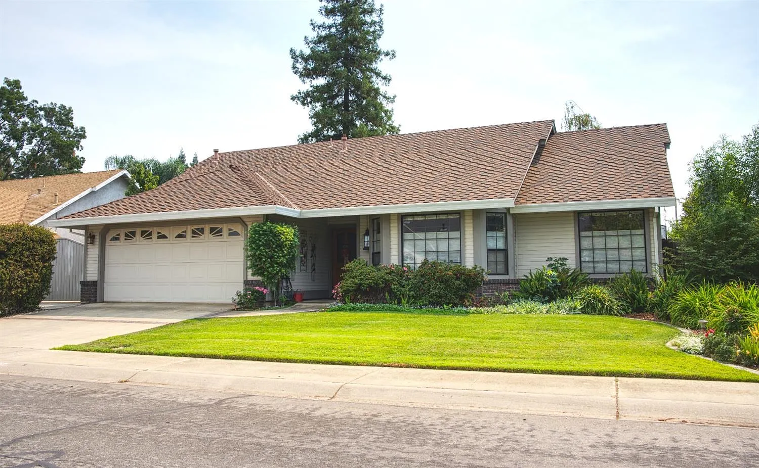 1760 Corsica Dr photo 1