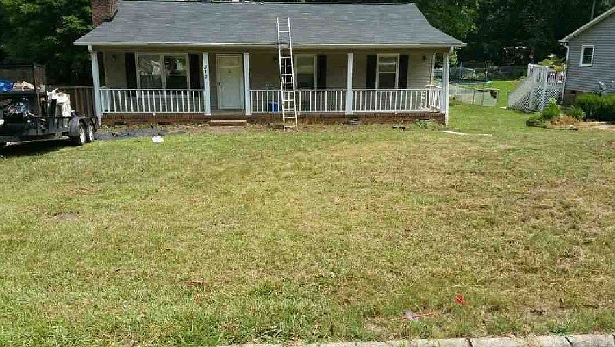 1st image of 313 Pinonwood Dr