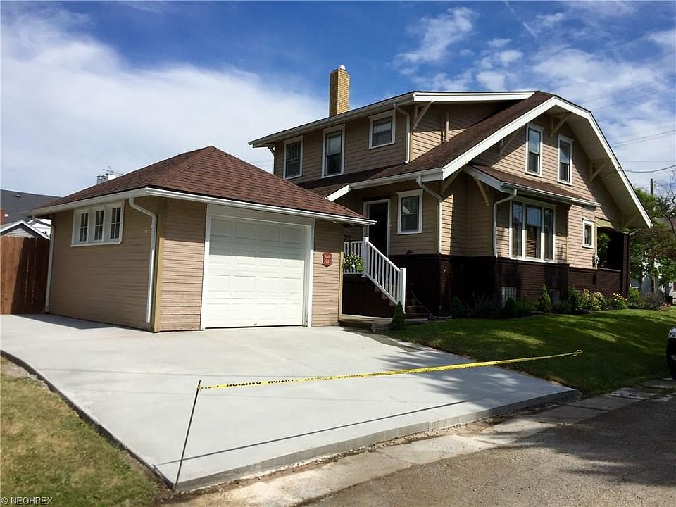 1st image of 1021 E Main St