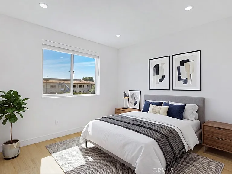4855 Woodman Ave — Photo 21