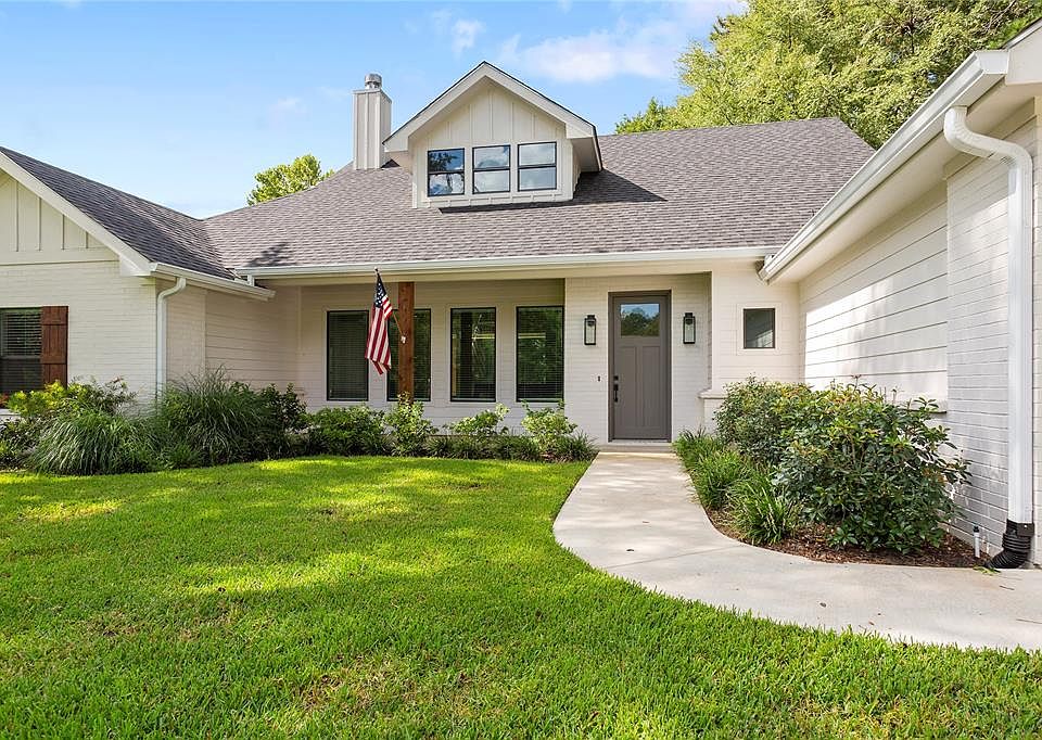 1st image of 307 Brentwood Drive