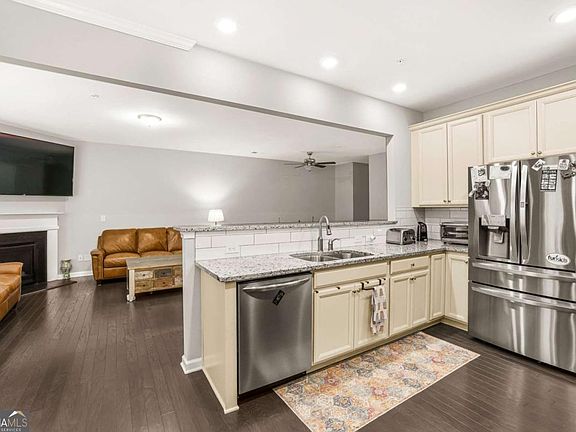 4th image of 1251 Elderwood Way