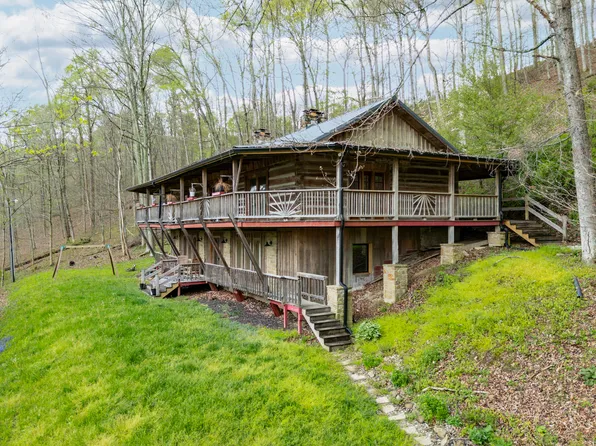 1690 Salt Creek Rd, Nashville, IN 47448