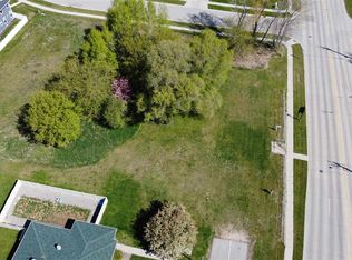 Cardinal Ln, Green Bay, WI 54313