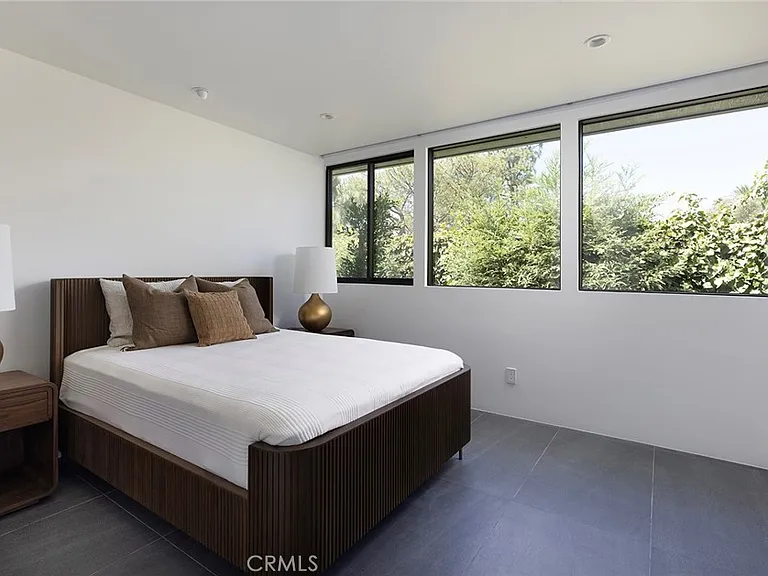 9015 Alto Cedro Dr — Photo 38