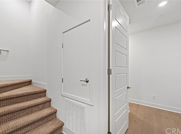 5th image of 2769 N Wright Ln