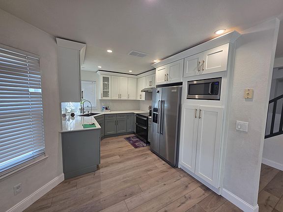 4th image of 35 Beechwood Ct