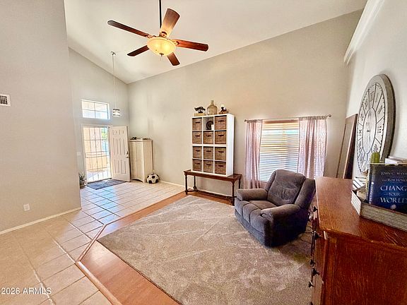 4th image of 2051 N PINE Place