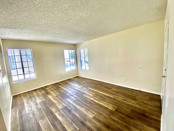 5th image of 2908 E South St