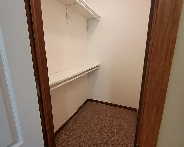 Perry Creek Townhomes - Midland, MI — Photo 19