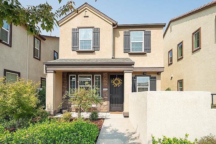 1st image of 3049 Village Center Dr